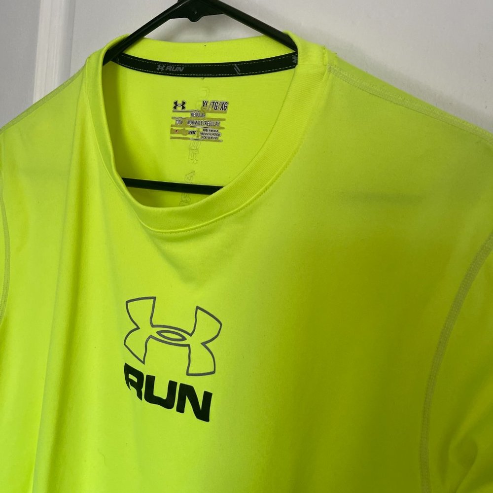 UNDER ARMOUR  (XL Shirt) - Picture 3 of 9